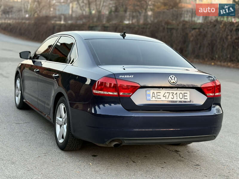Седан Volkswagen Passat 2015 в Днепре