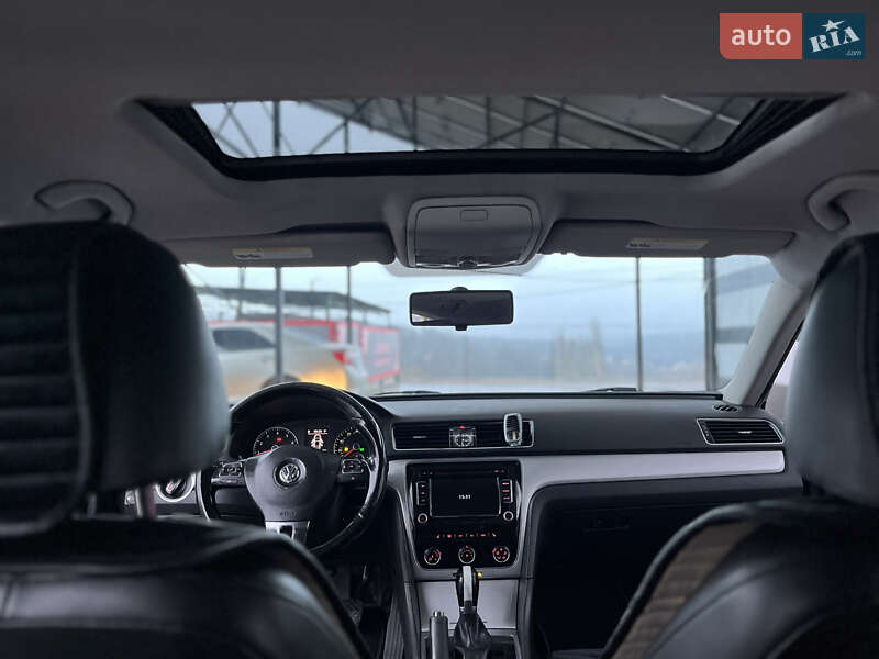 Седан Volkswagen Passat 2012 в Виннице