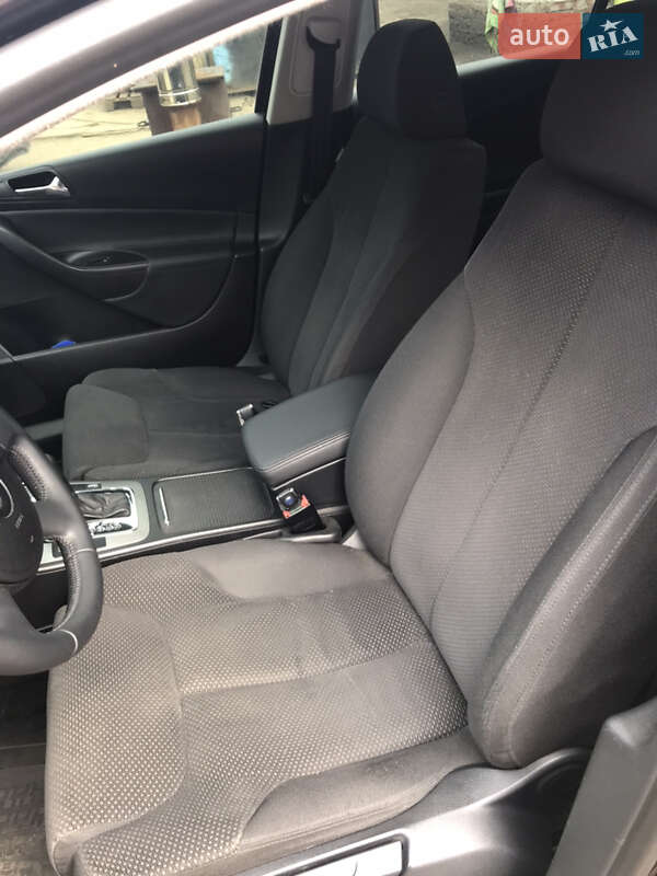 Седан Volkswagen Passat 2006 в Краснограде