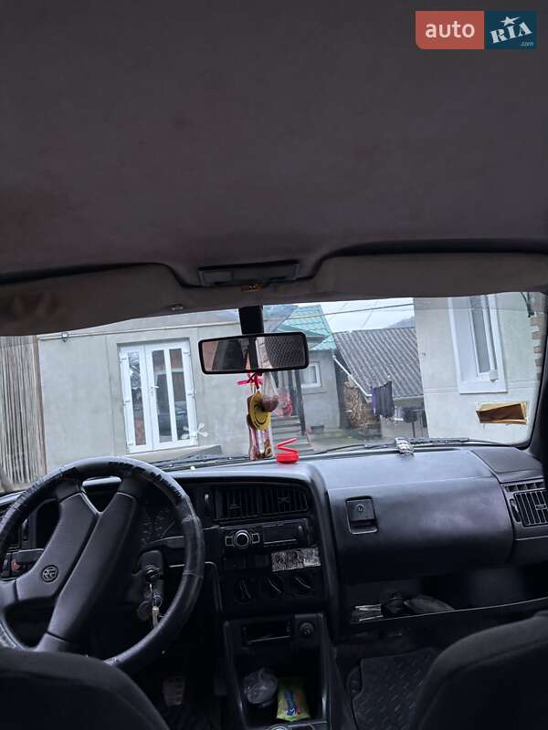 Седан Volkswagen Passat 1989 в Ивано-Франковске