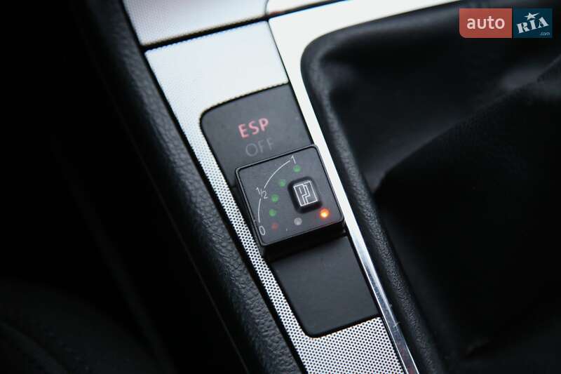 Седан Volkswagen Passat 2005 в Харкові