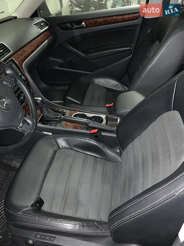 Седан Volkswagen Passat 2013 в Одесі
