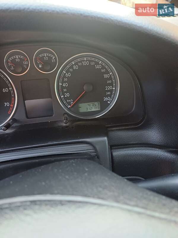 Седан Volkswagen Passat 2004 в Сокале фото 8 Седан Volkswagen Passat 2004 в Сокале