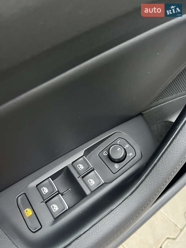 Универсал Volkswagen Passat 2016 в Луцке фото 21 Универсал Volkswagen Passat 2016 в Луцке