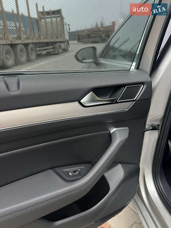 Универсал Volkswagen Passat 2016 в Луцке фото 42 Универсал Volkswagen Passat 2016 в Луцке