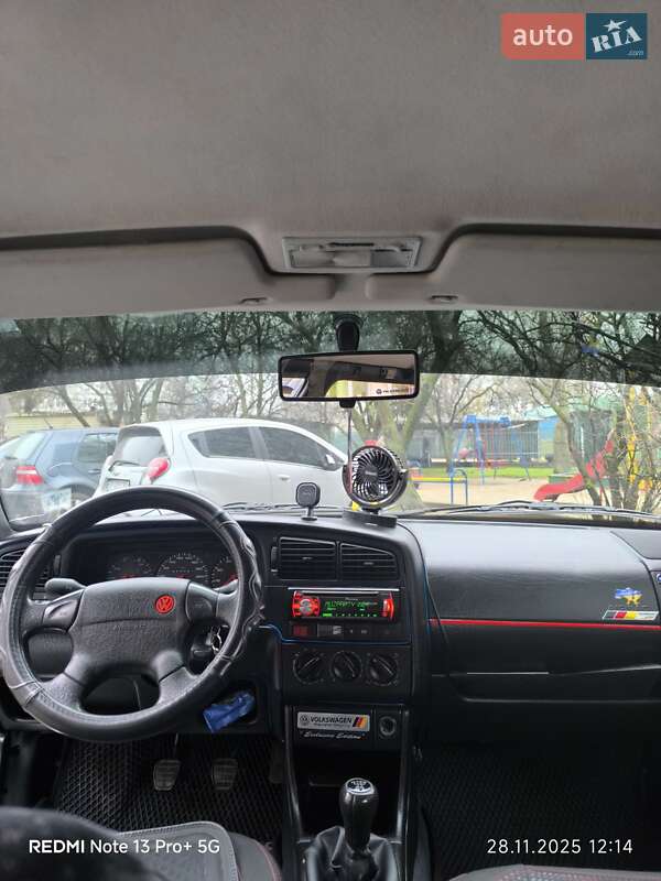 Універсал Volkswagen Passat 1994 в Запоріжжі
