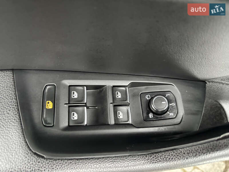 Универсал Volkswagen Passat 2018 в Львове