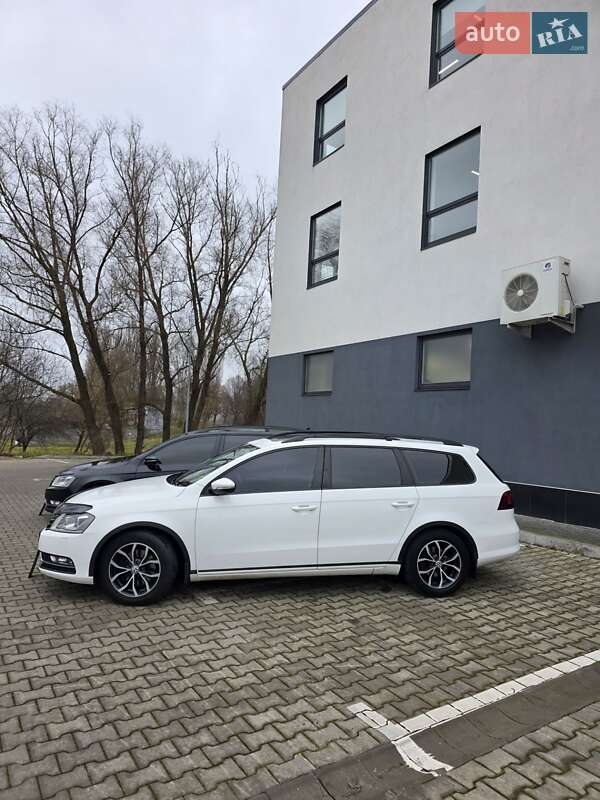 Універсал Volkswagen Passat 2011 в Хмельницькому фото 2 Універсал Volkswagen Passat 2011 в Хмельницькому