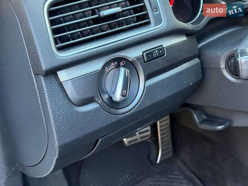 Седан Volkswagen Passat 2018 в Днепре