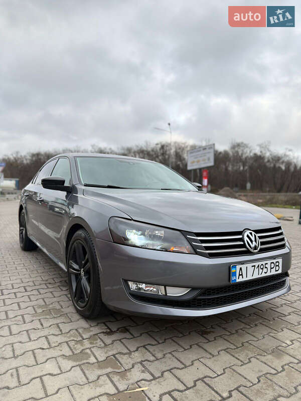 Седан Volkswagen Passat 2014 в Киеве