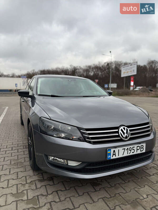 Седан Volkswagen Passat 2014 в Киеве
