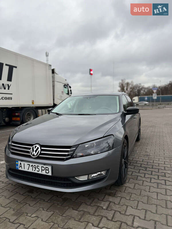Седан Volkswagen Passat 2014 в Киеве