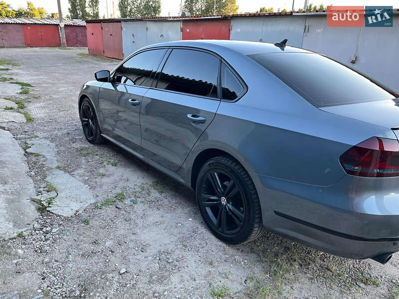 Седан Volkswagen Passat 2014 в Киеве