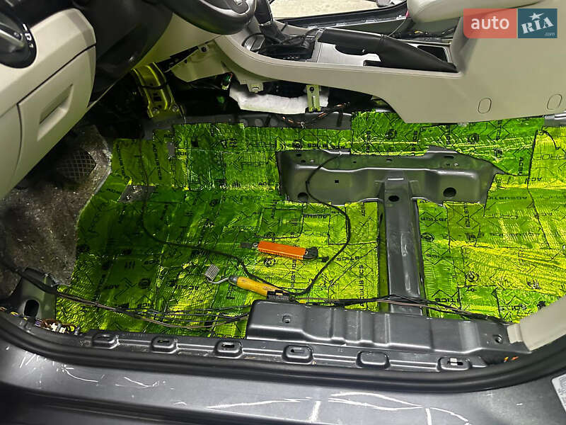 Седан Volkswagen Passat 2014 в Киеве