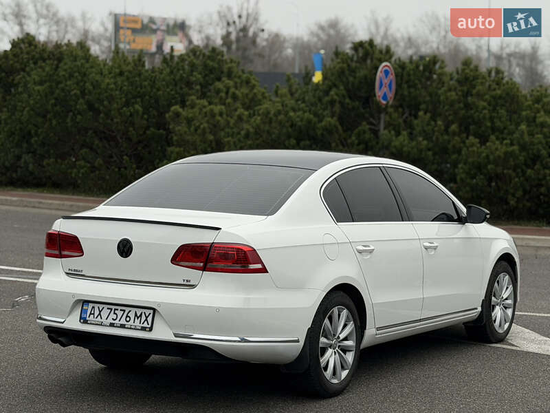 Седан Volkswagen Passat 2011 в Киеве