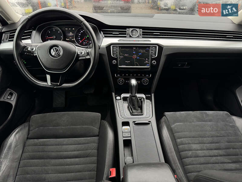 Универсал Volkswagen Passat 2016 в Умани фото 15 Универсал Volkswagen Passat 2016 в Умани