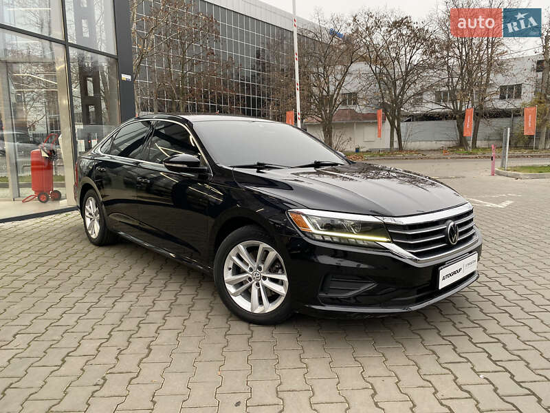 Седан Volkswagen Passat 2020 в Одессе