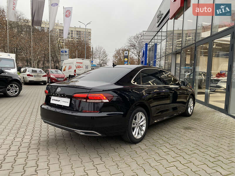 Седан Volkswagen Passat 2020 в Одессе
