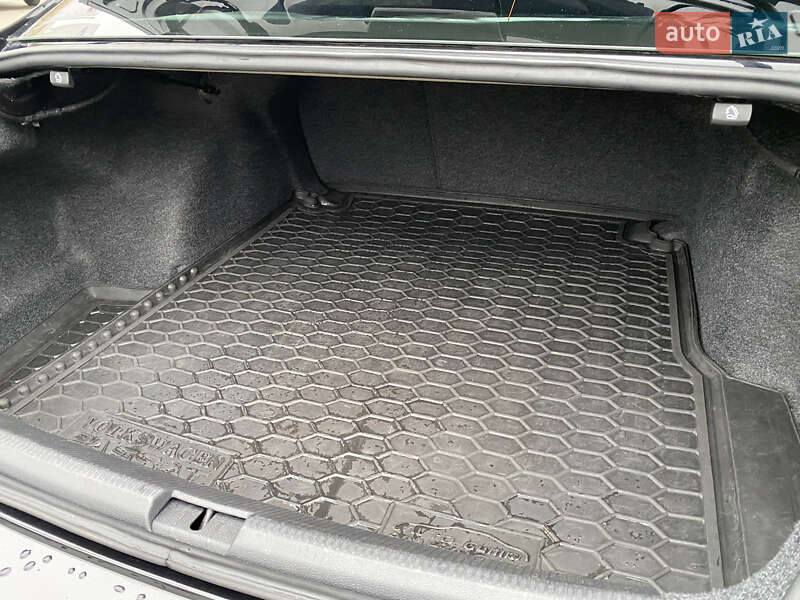 Седан Volkswagen Passat 2020 в Одессе