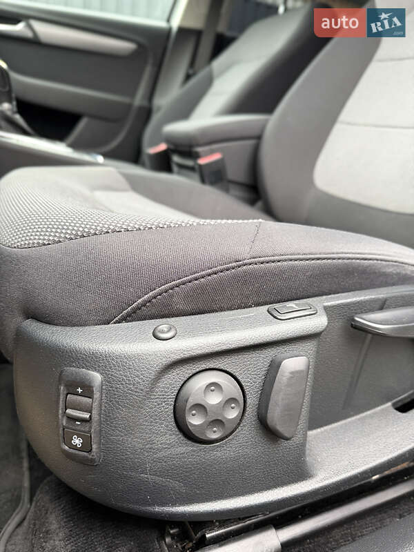 Универсал Volkswagen Passat 2013 в Ровно фото 33 Универсал Volkswagen Passat 2013 в Ровно