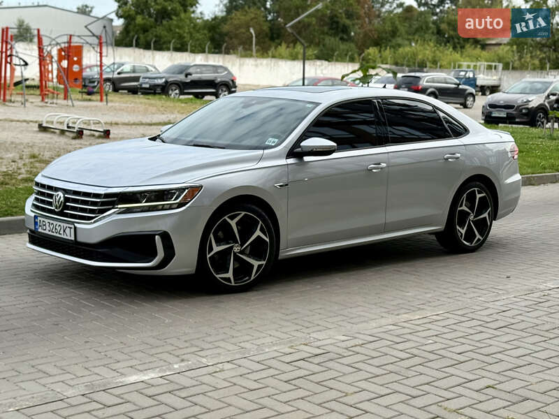 Седан Volkswagen Passat 2020 в Житомирі