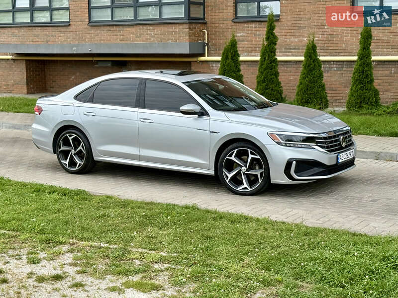 Седан Volkswagen Passat 2020 в Житомирі