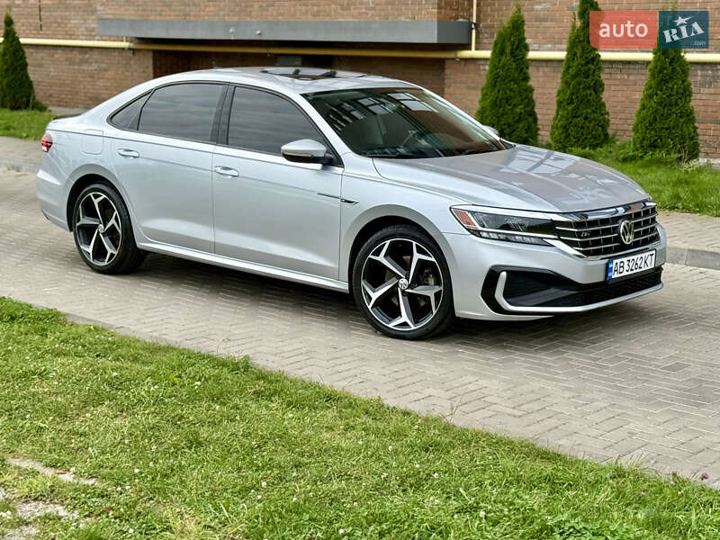 Седан Volkswagen Passat 2020 в Житомирі