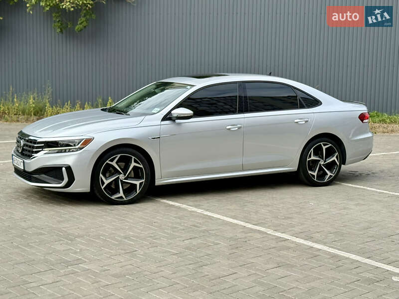 Седан Volkswagen Passat 2020 в Житомирі