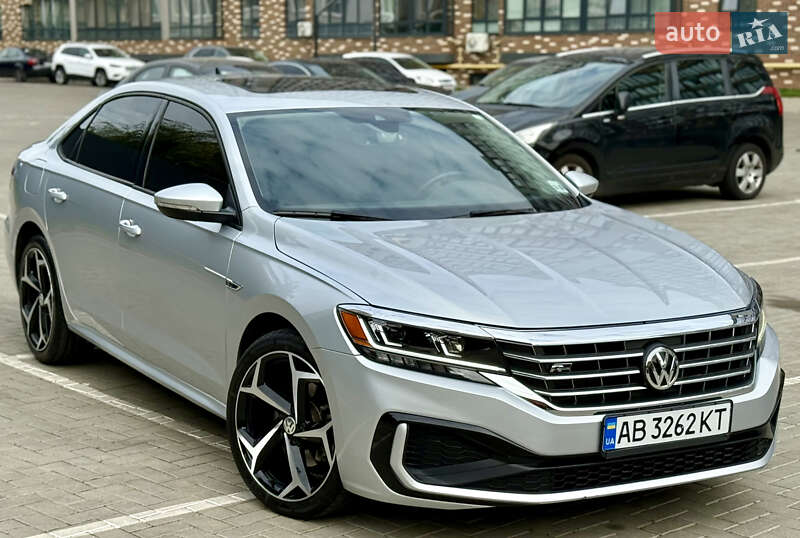 Седан Volkswagen Passat 2020 в Житомирі