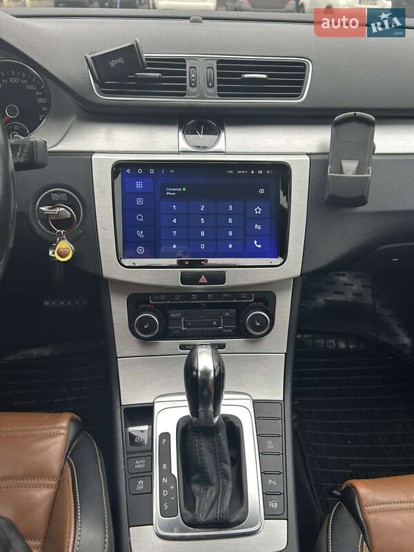 Универсал Volkswagen Passat 2011 в Хотове