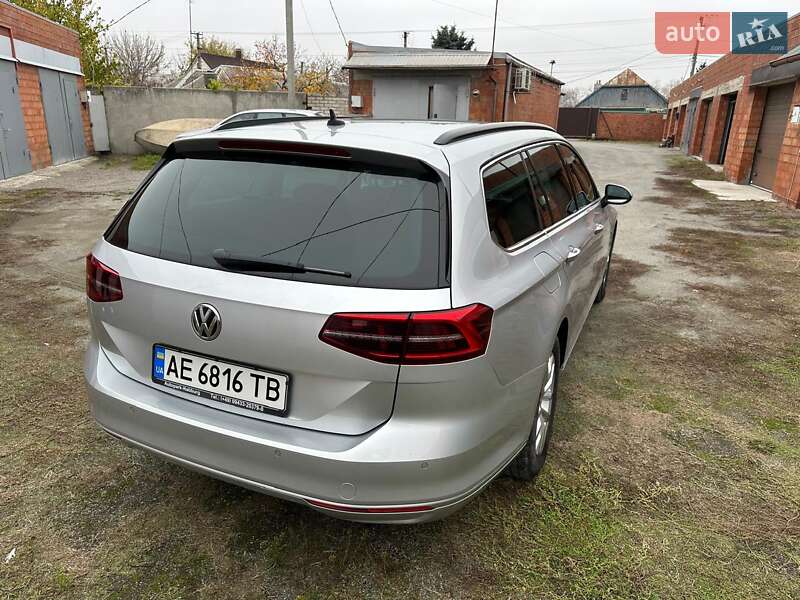 Универсал Volkswagen Passat 2018 в Днепре