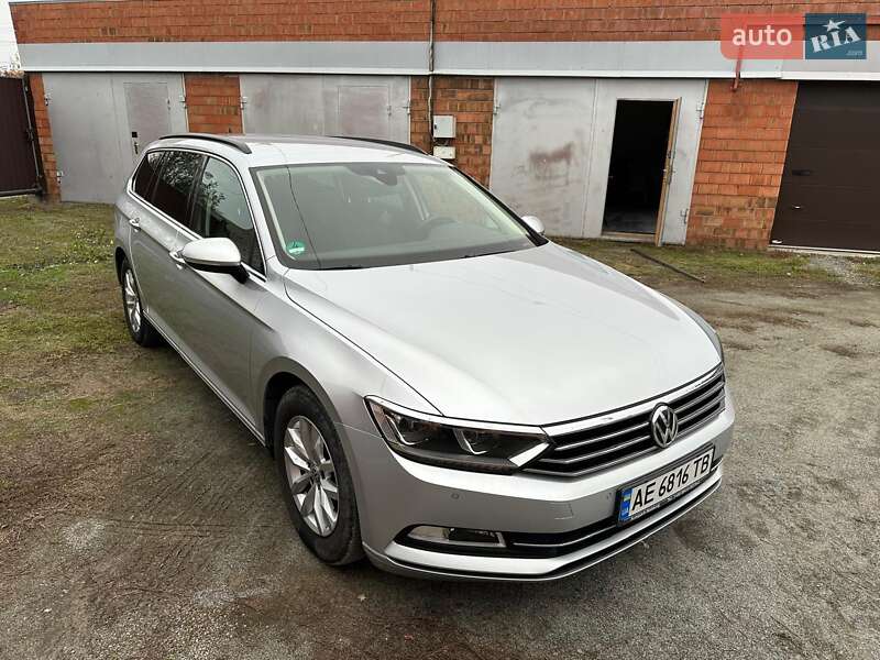 Универсал Volkswagen Passat 2018 в Днепре
