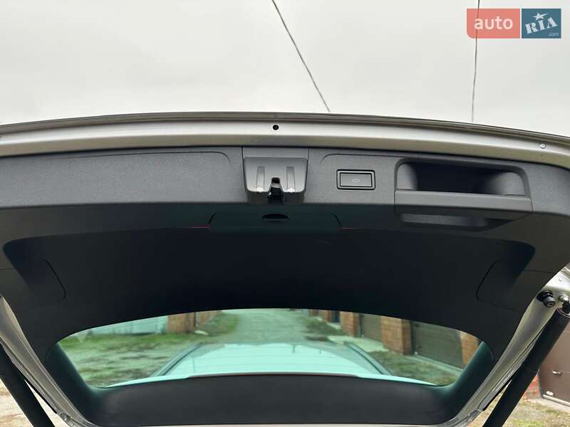 Универсал Volkswagen Passat 2018 в Днепре