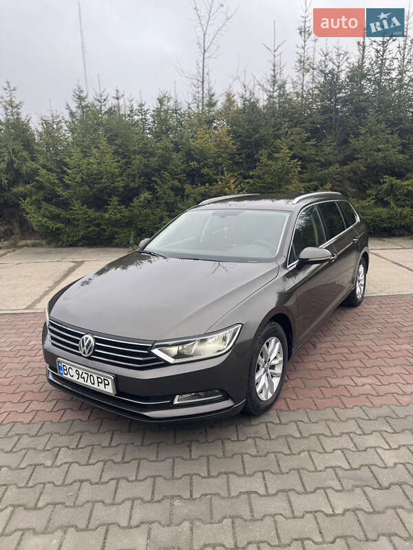 Універсал Volkswagen Passat 2015 в Шепетівці