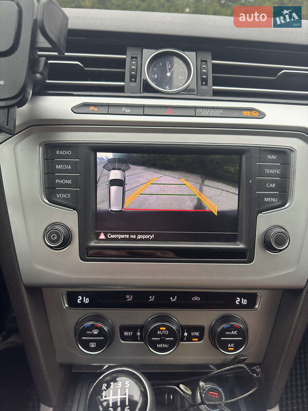 Універсал Volkswagen Passat 2015 в Шепетівці