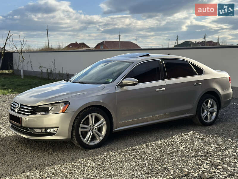 Седан Volkswagen Passat 2013 в Ужгороде