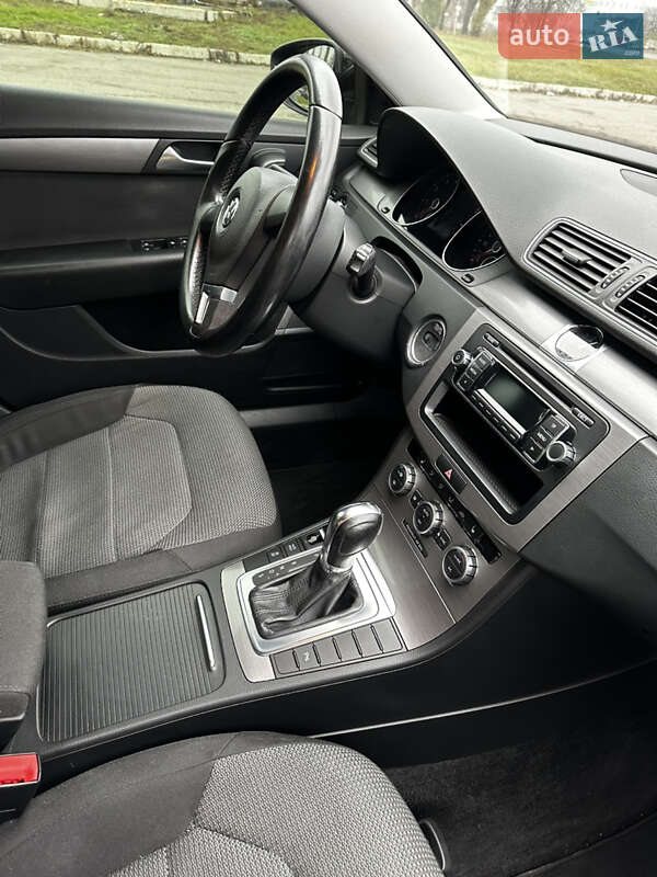 Седан Volkswagen Passat 2012 в Киеве фото 21 Седан Volkswagen Passat 2012 в Киеве