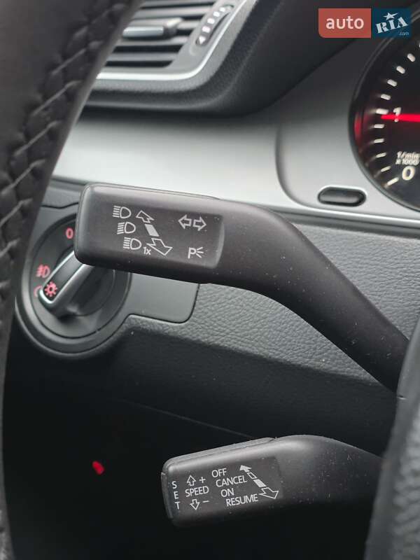 Универсал Volkswagen Passat 2011 в Хмельницком