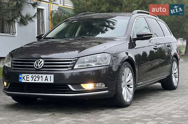 Универсал Volkswagen Passat 2011 в Днепре