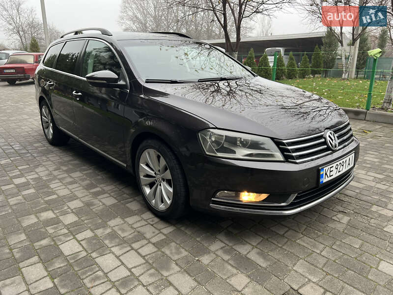 Универсал Volkswagen Passat 2011 в Днепре