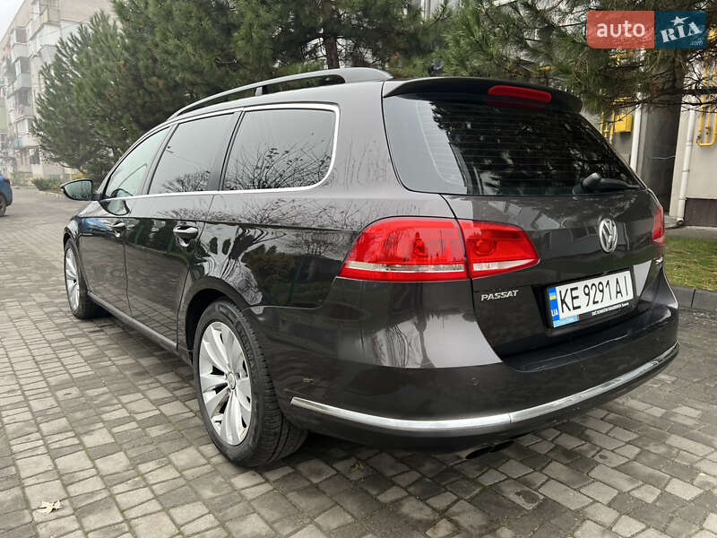 Универсал Volkswagen Passat 2011 в Днепре