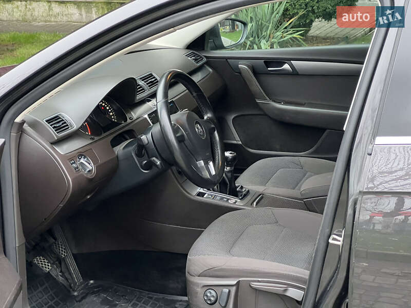Универсал Volkswagen Passat 2011 в Днепре