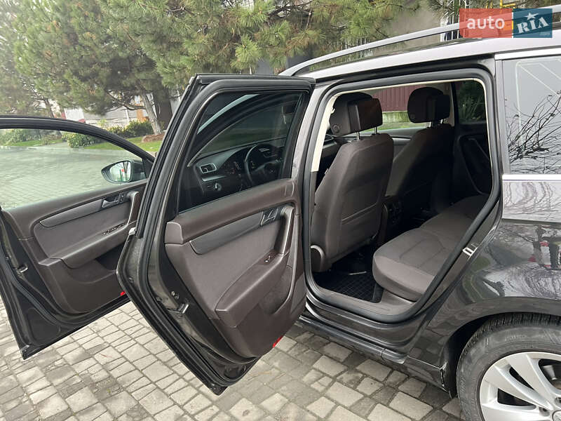 Универсал Volkswagen Passat 2011 в Днепре