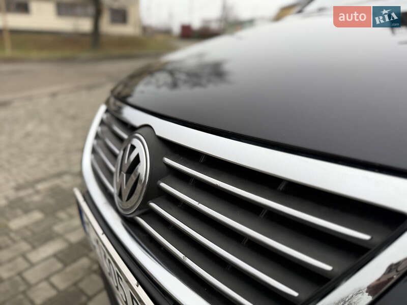 Седан Volkswagen Passat 2009 в Львове