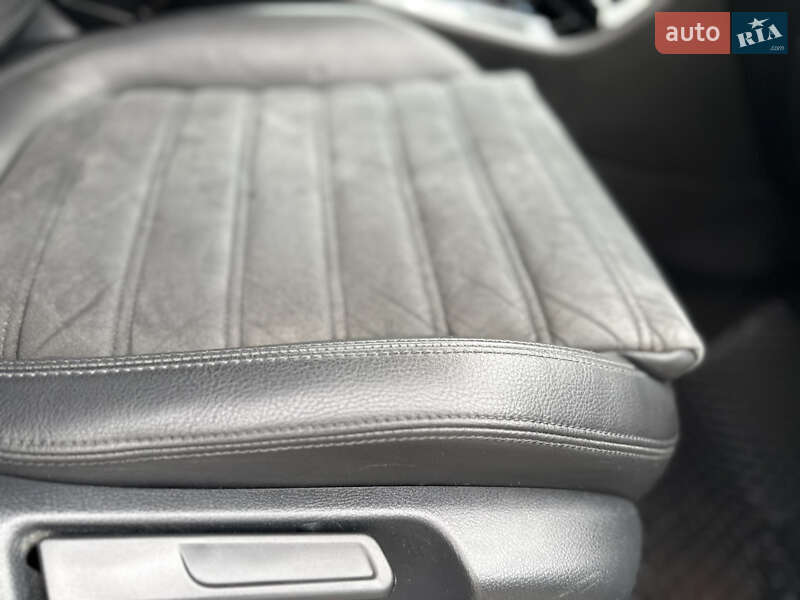 Седан Volkswagen Passat 2009 в Львове