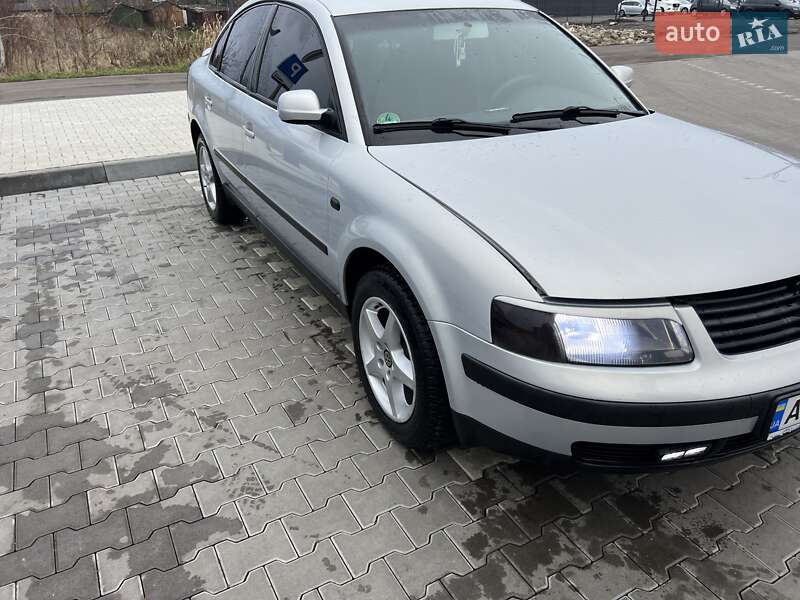 Седан Volkswagen Passat 2000 в Владимире