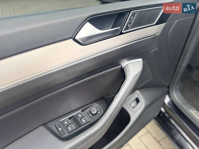 Универсал Volkswagen Passat 2015 в Ровно