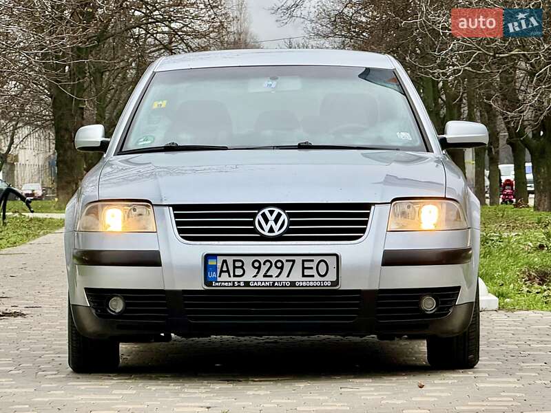 Седан Volkswagen Passat 2003 в Одессе
