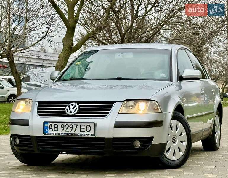 Седан Volkswagen Passat 2003 в Одессе