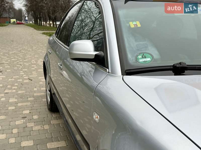 Седан Volkswagen Passat 2003 в Одессе